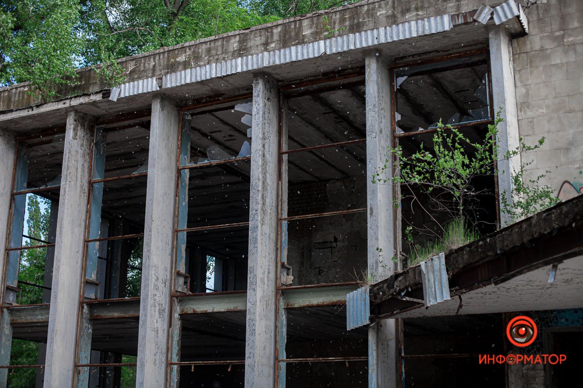 Как в Днепре выглядит заброшенный кинотеатр "Энергия" 1