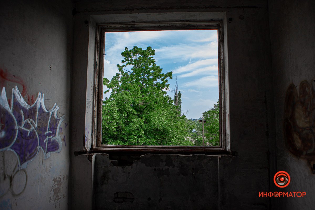 Как в Днепре выглядит заброшенный кинотеатр "Энергия" 12