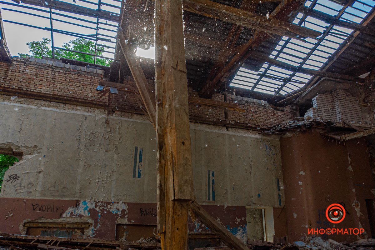 Как в Днепре выглядит заброшенный кинотеатр "Энергия" 19