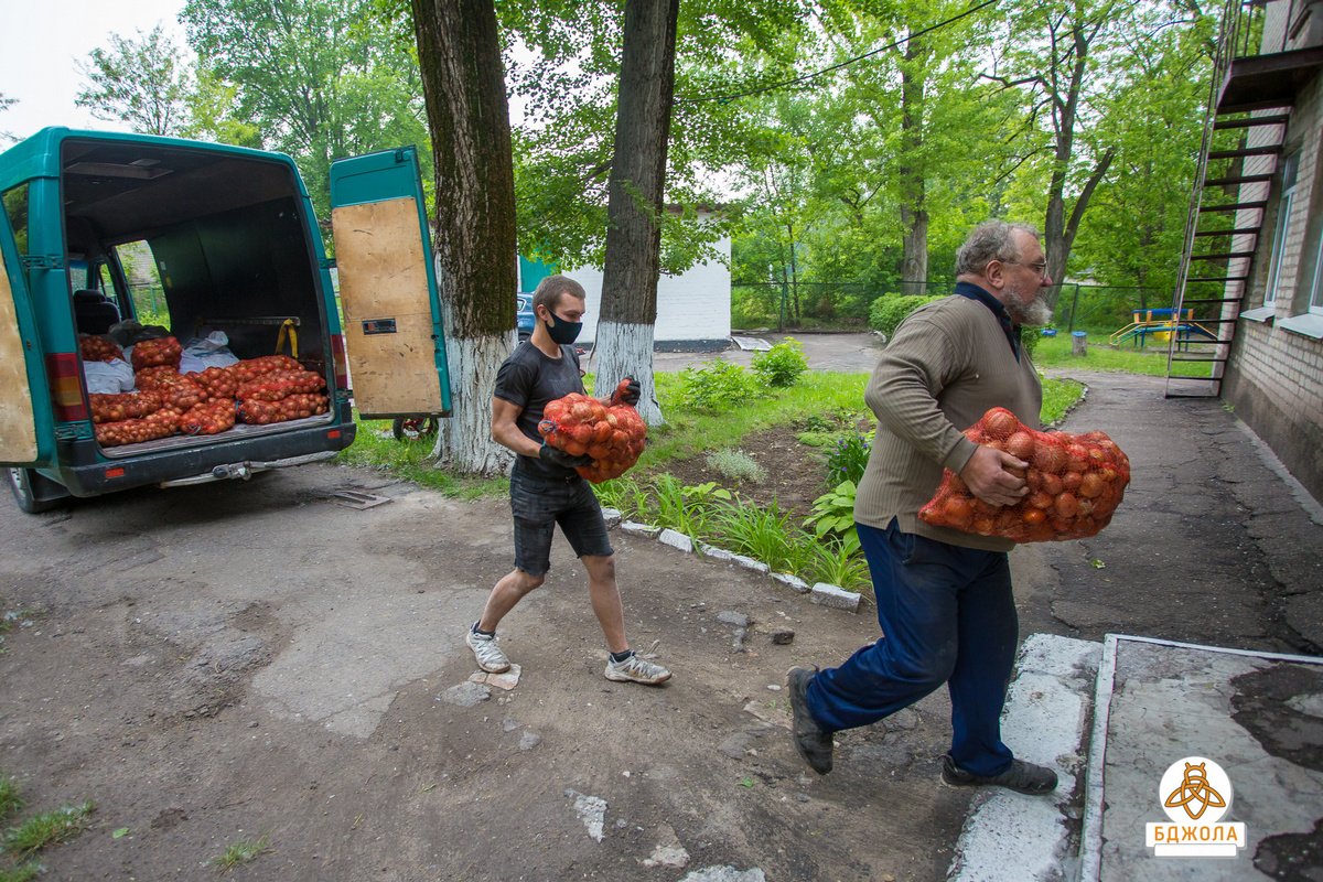 Благотворительная поддержка жителей Каменского 2