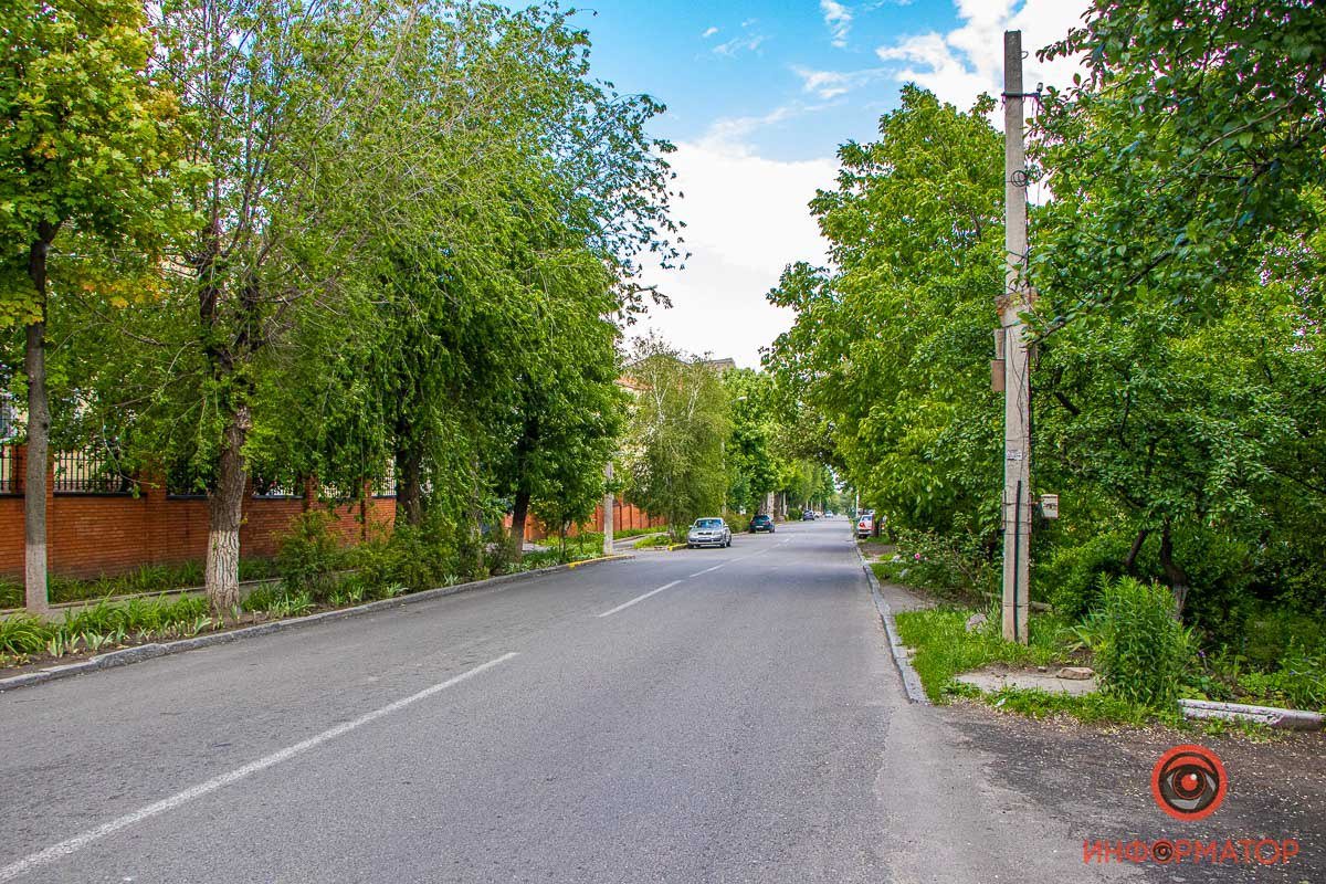 Теперь на дорогах другие автомобили, но здесь пока пусто Теперь на дорогах другие автомобили, но здесь пока пусто