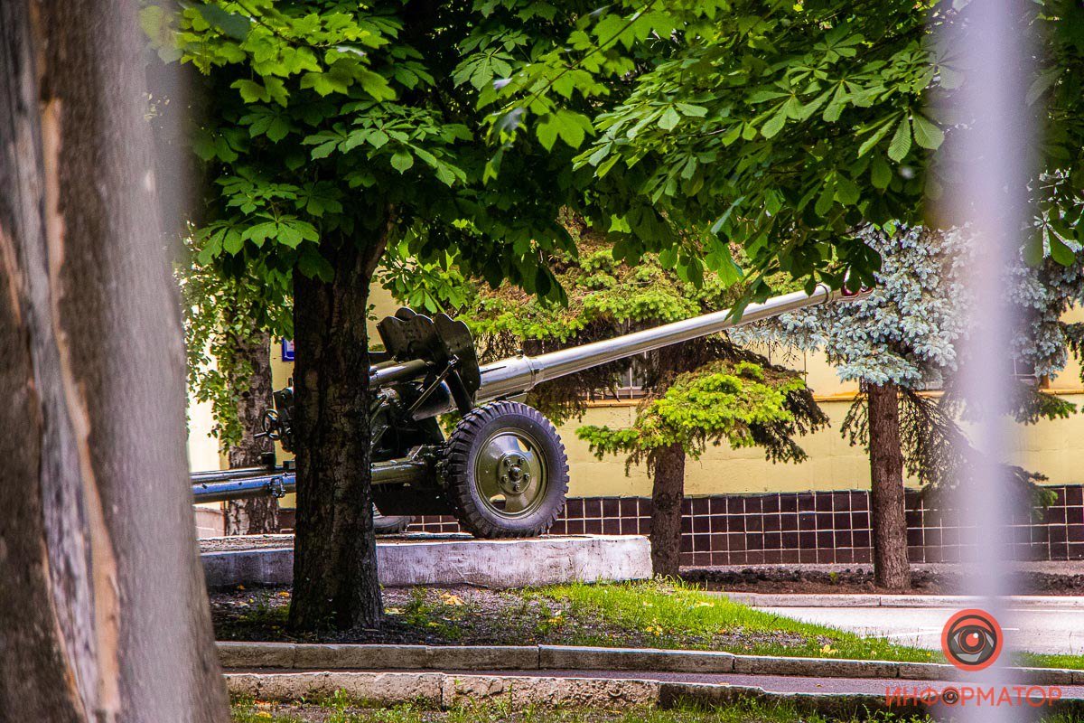 Сквозь решетку видны суровые страницы истории Сквозь решетку видны суровые страницы истории