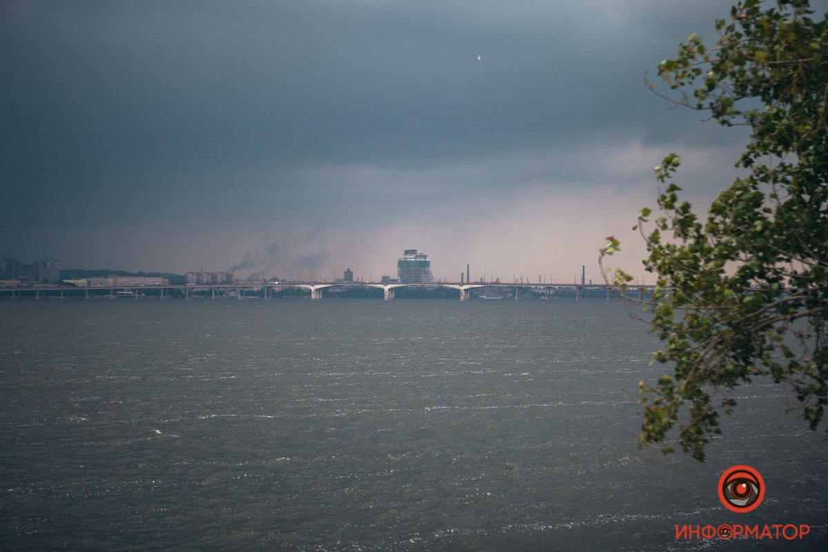 Как в Днепре прошел первый дождливый день лета 4