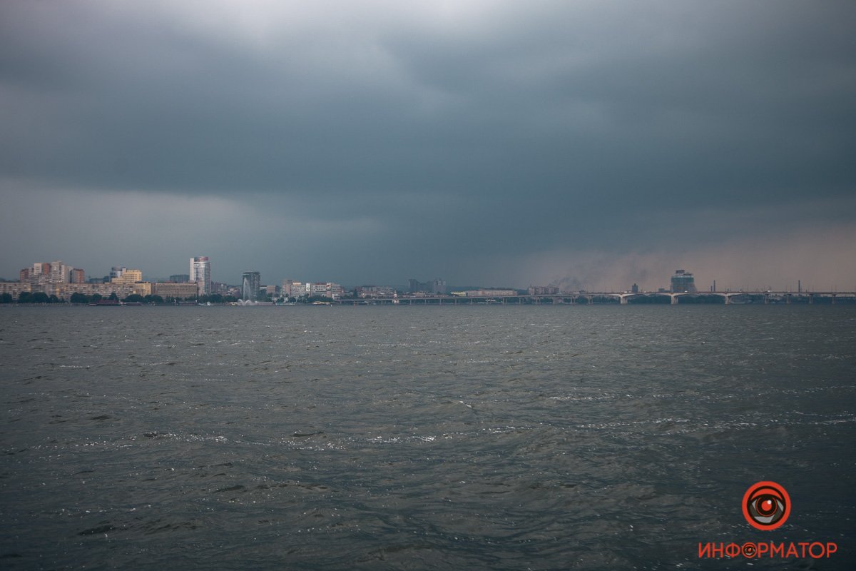 Как в Днепре прошел первый дождливый день лета 5