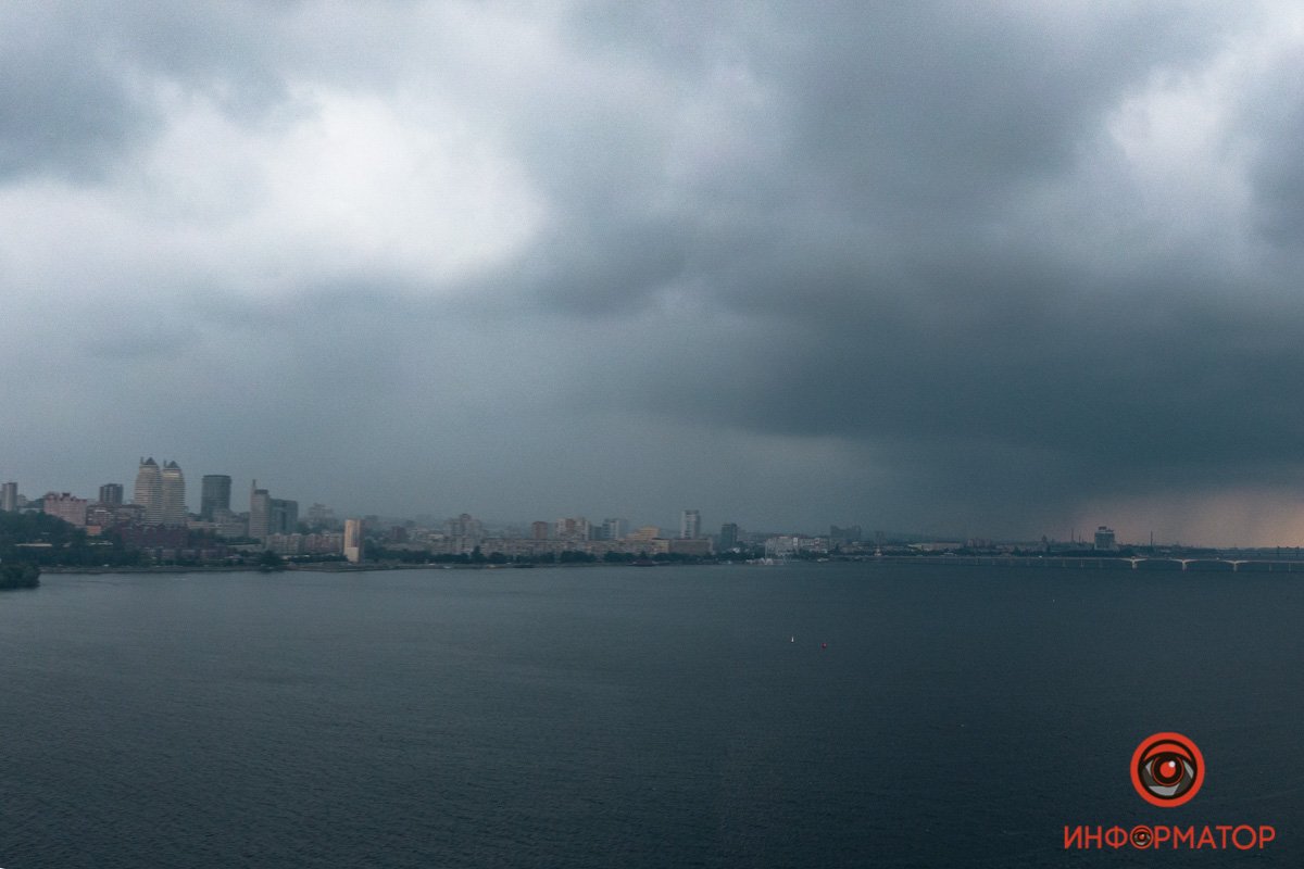 Как в Днепре прошел первый дождливый день лета 6