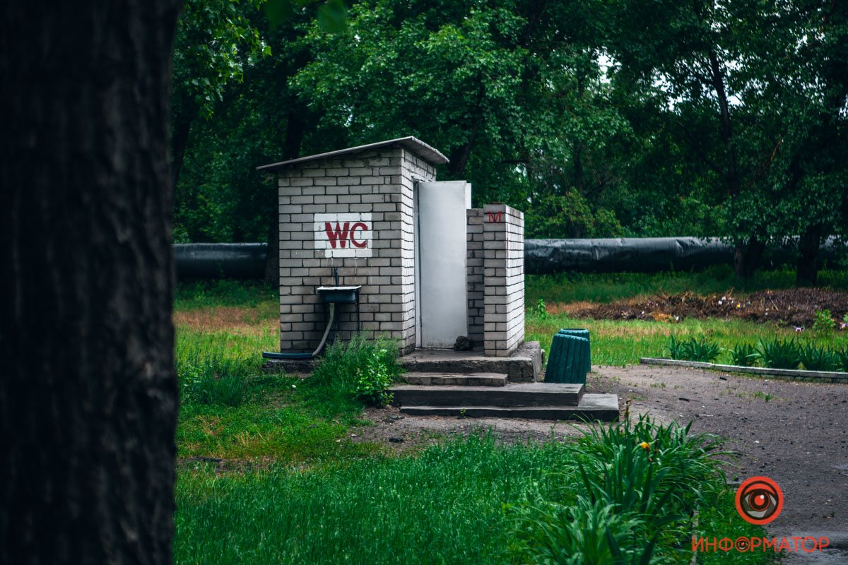 В Днепре пляжи готовы к летнему сезону, а погода - нет 11