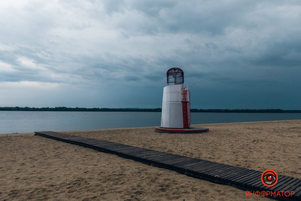 В Днепре пляжи готовы к летнему сезону, а погода - нет 19