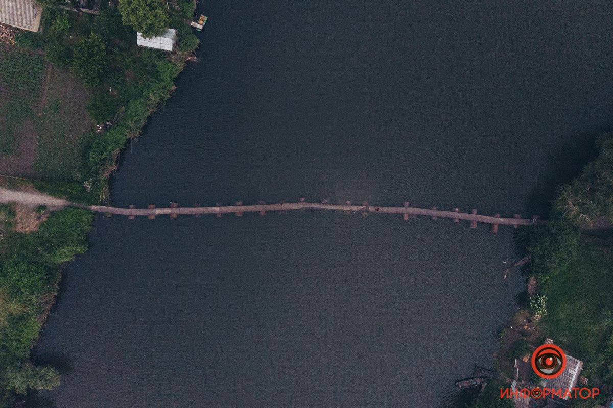 В Днепре уходит под воду мост через реку Шиянку 3