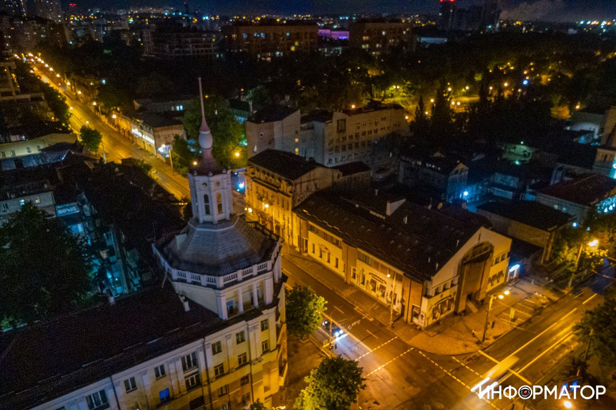 Зелень видно в темноте Зелень видно в темноте