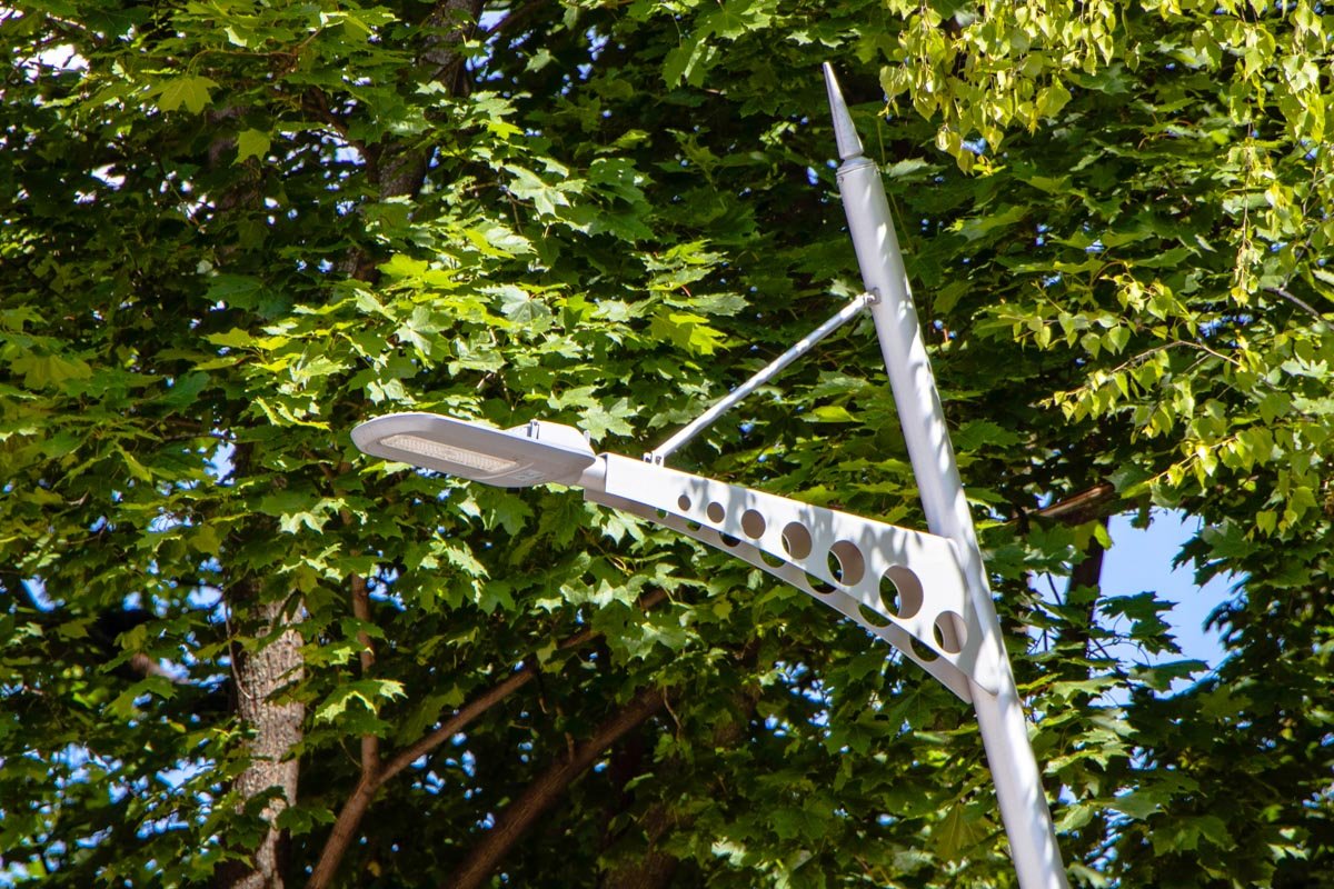 Аллея влюбленных, городок с аттракционами и зеленый лабиринт: как преображаются парки Днепра 10