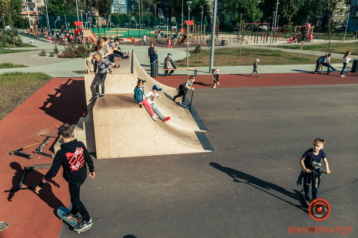 Так площадка больше похожа на роллердром Так площадка больше похожа на роллердром