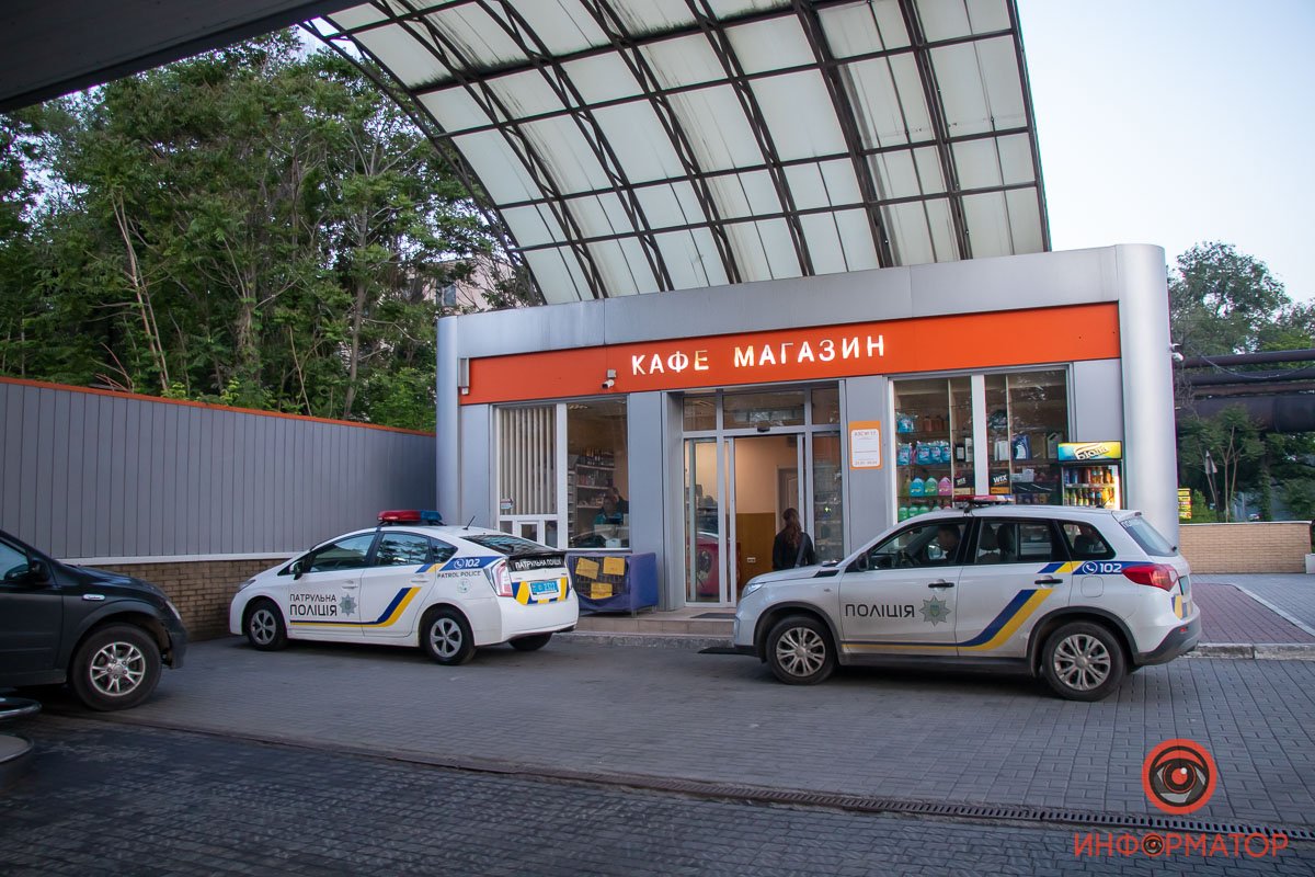 На место вскоре приехала полиция