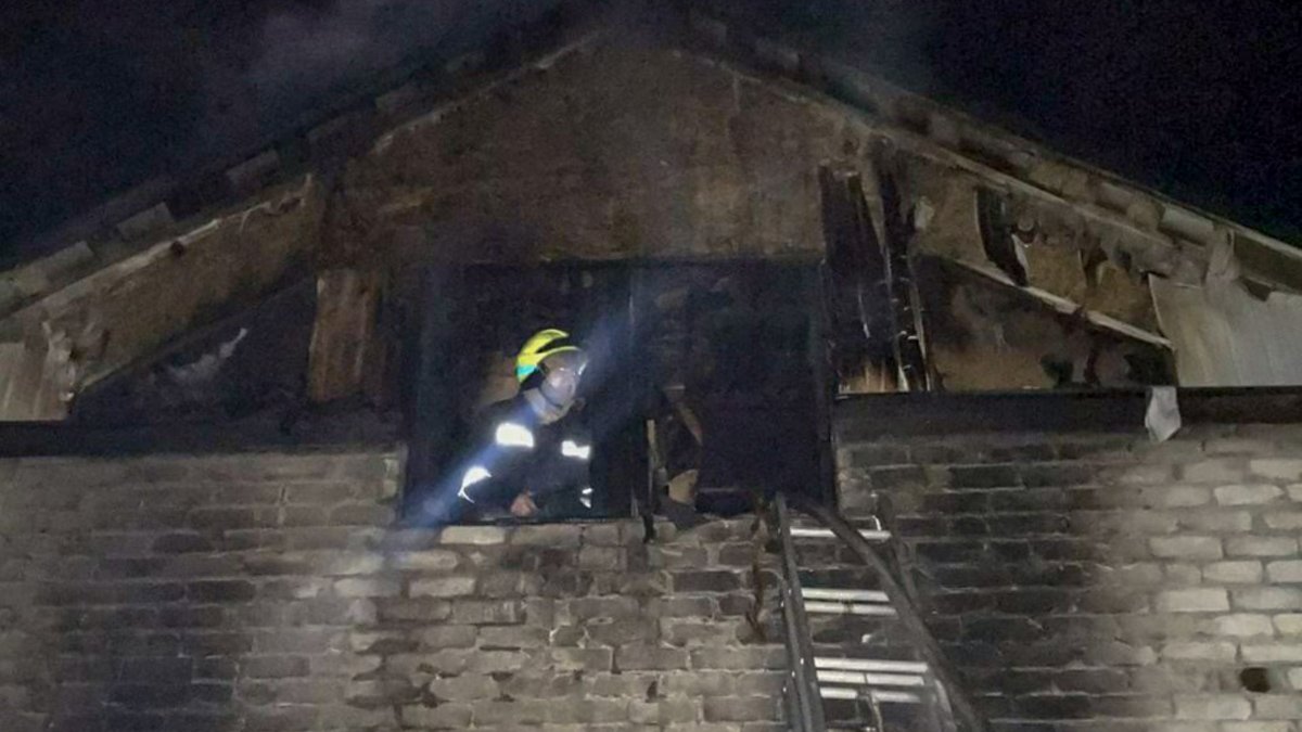 Общая площадь пожара - порядка 60 квадратных метров