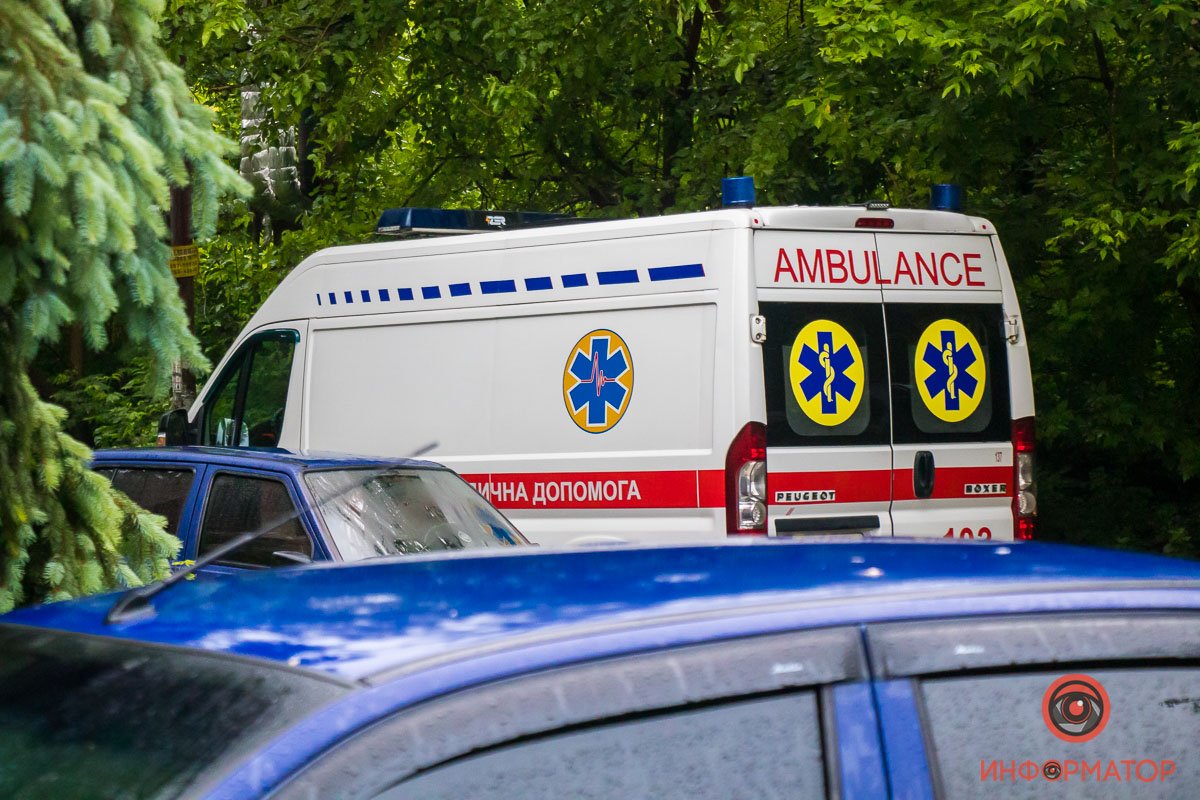 На место прибыла скорая На место прибыла скорая