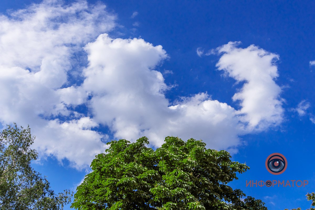 В небе над Днепром появились пушистые облака 7