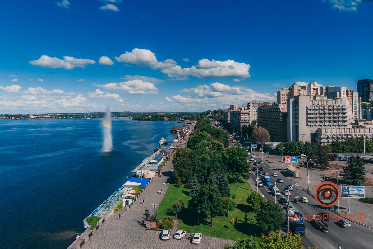 В небе над Днепром появились пушистые облака 8