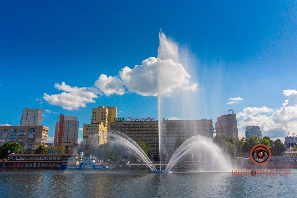 В небе над Днепром появились пушистые облака 11