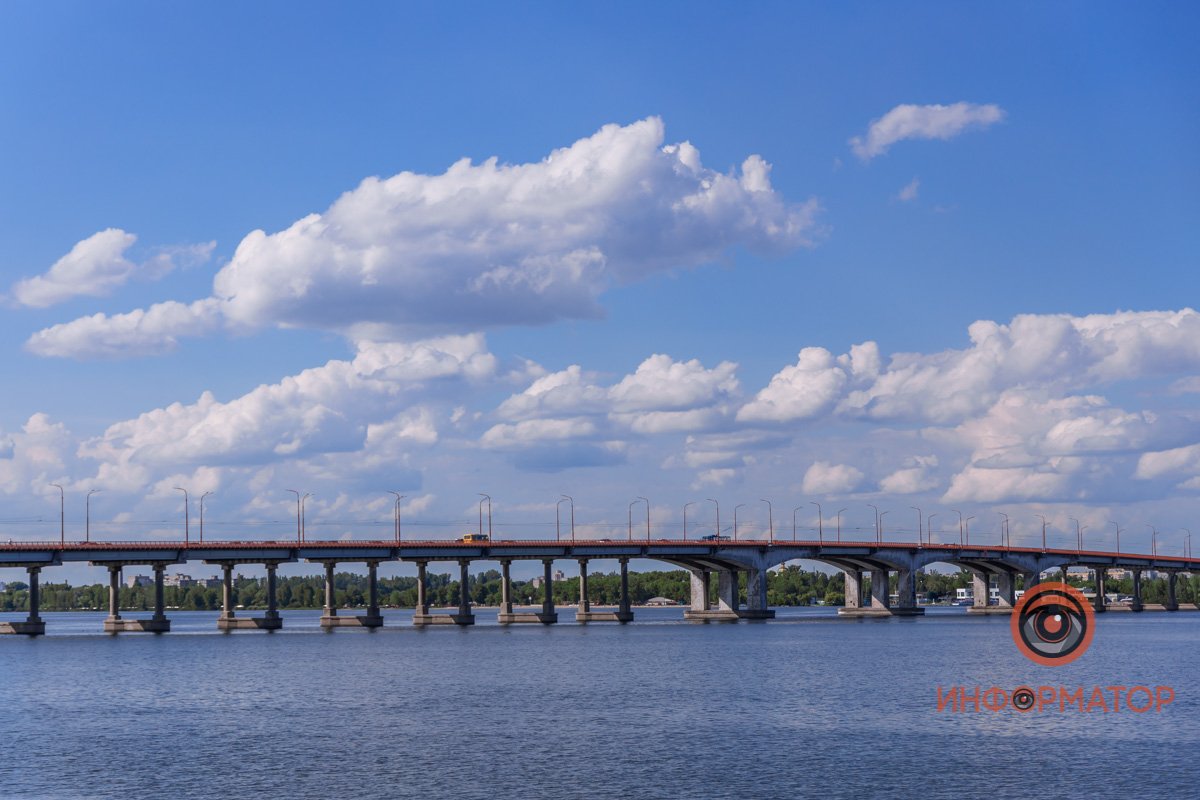 В небе над Днепром появились пушистые облака 13