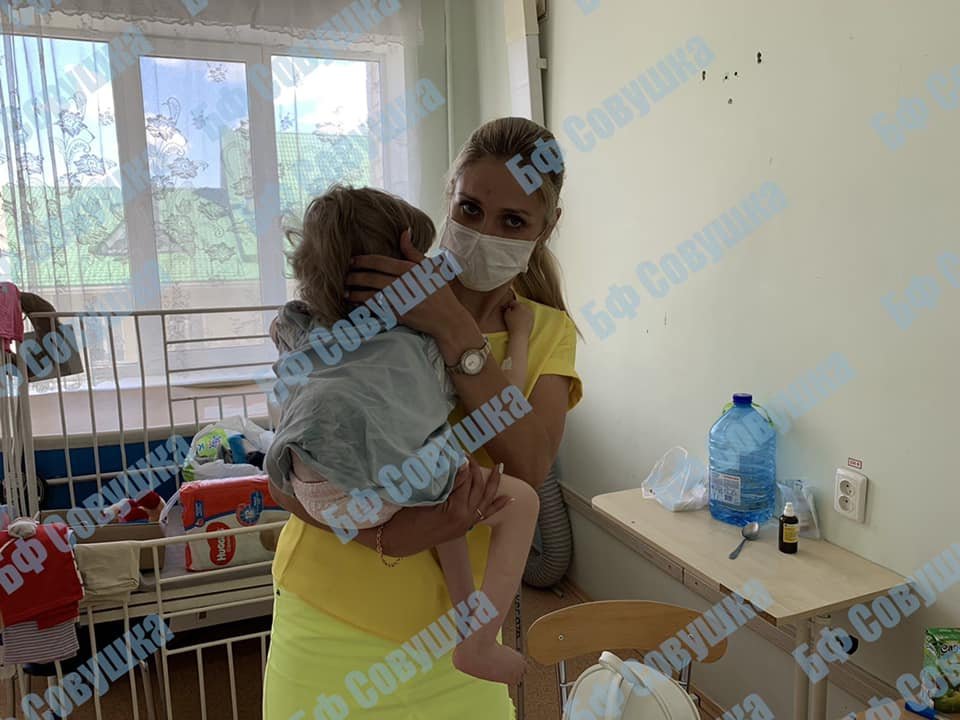 В детскую больницу Днепра доставили 5-летнюю девочку-сироту: нужна помощь 1