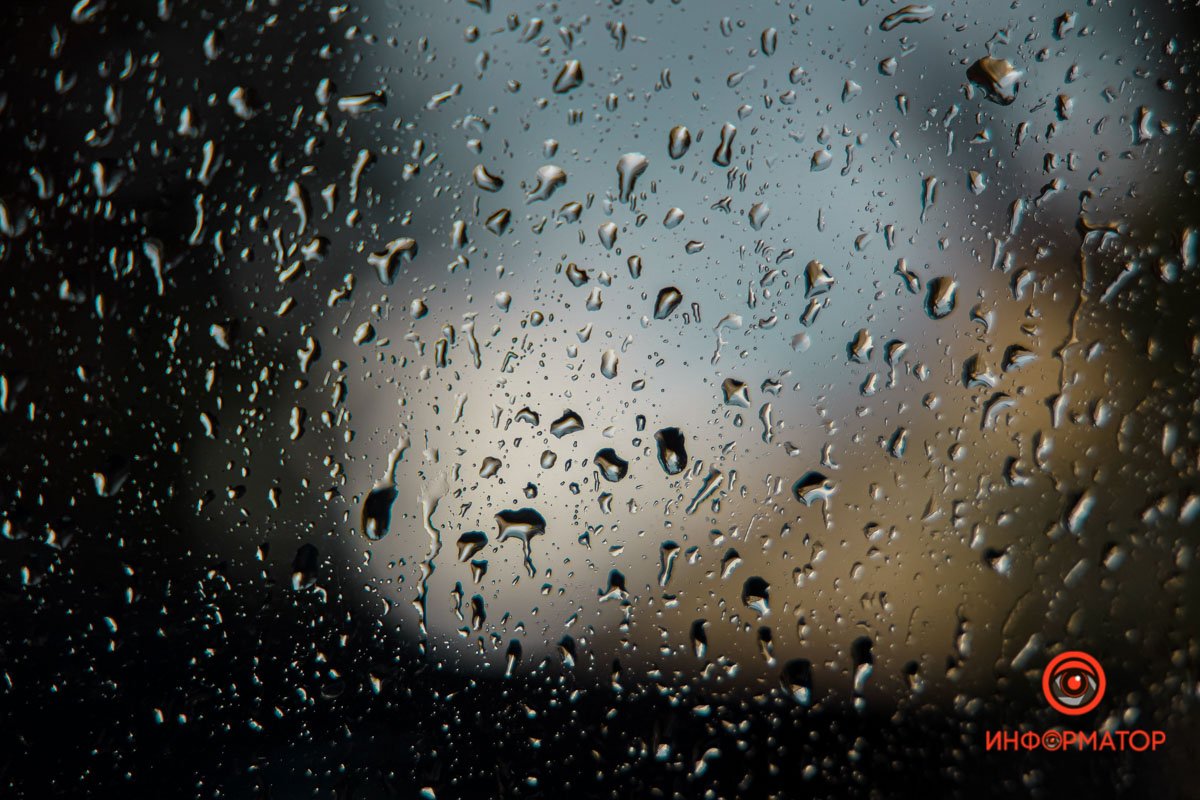 В Днепре прошел град и сильный дождь 4