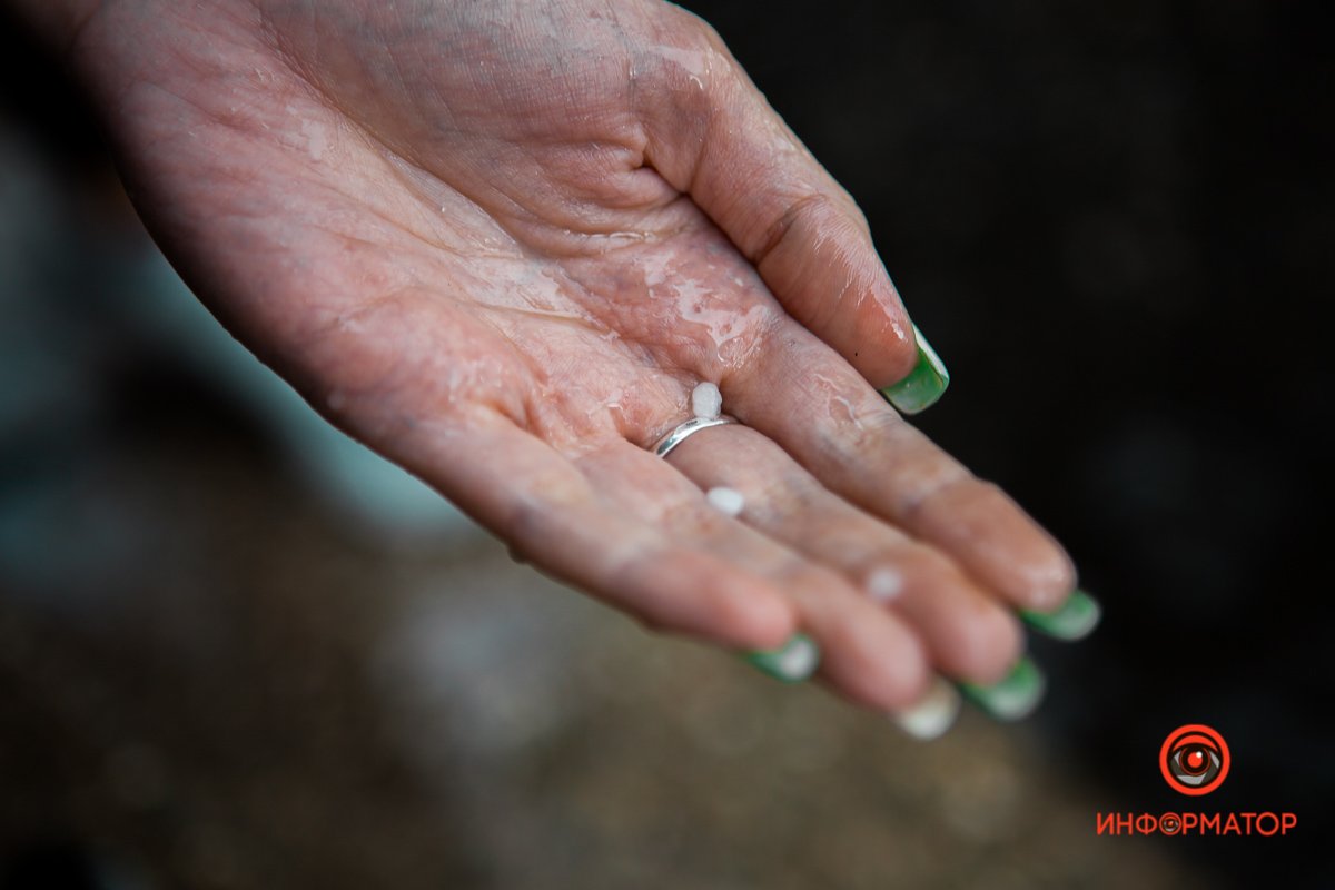 В Днепре прошел град и сильный дождь 16