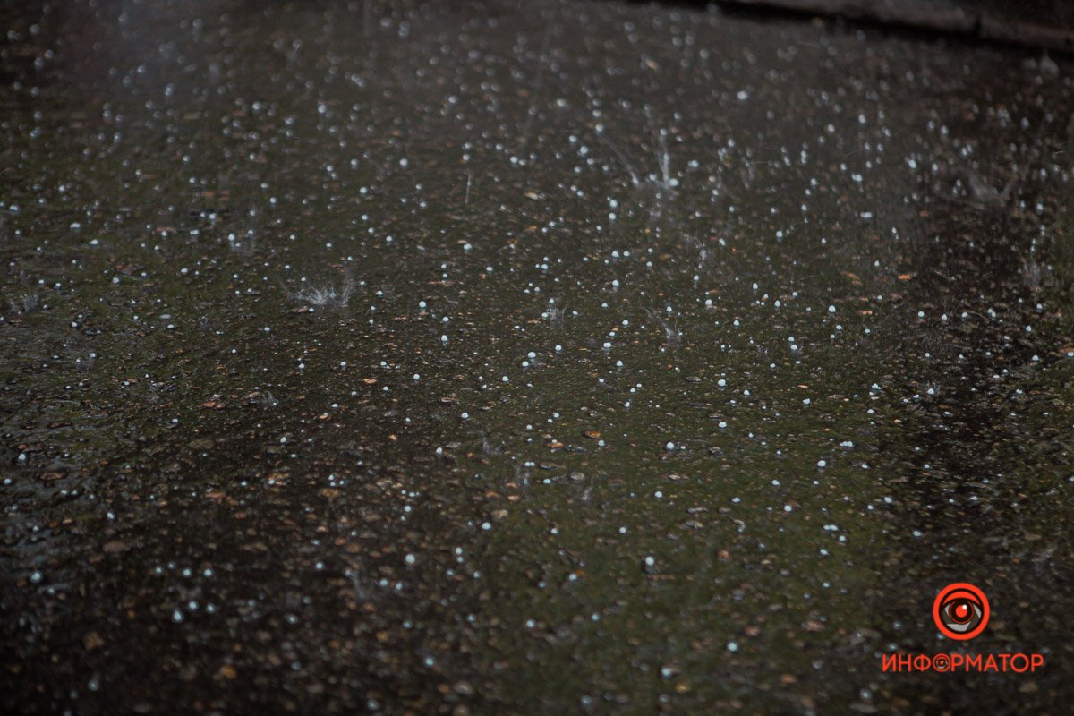 В Днепре прошел град и сильный дождь 20