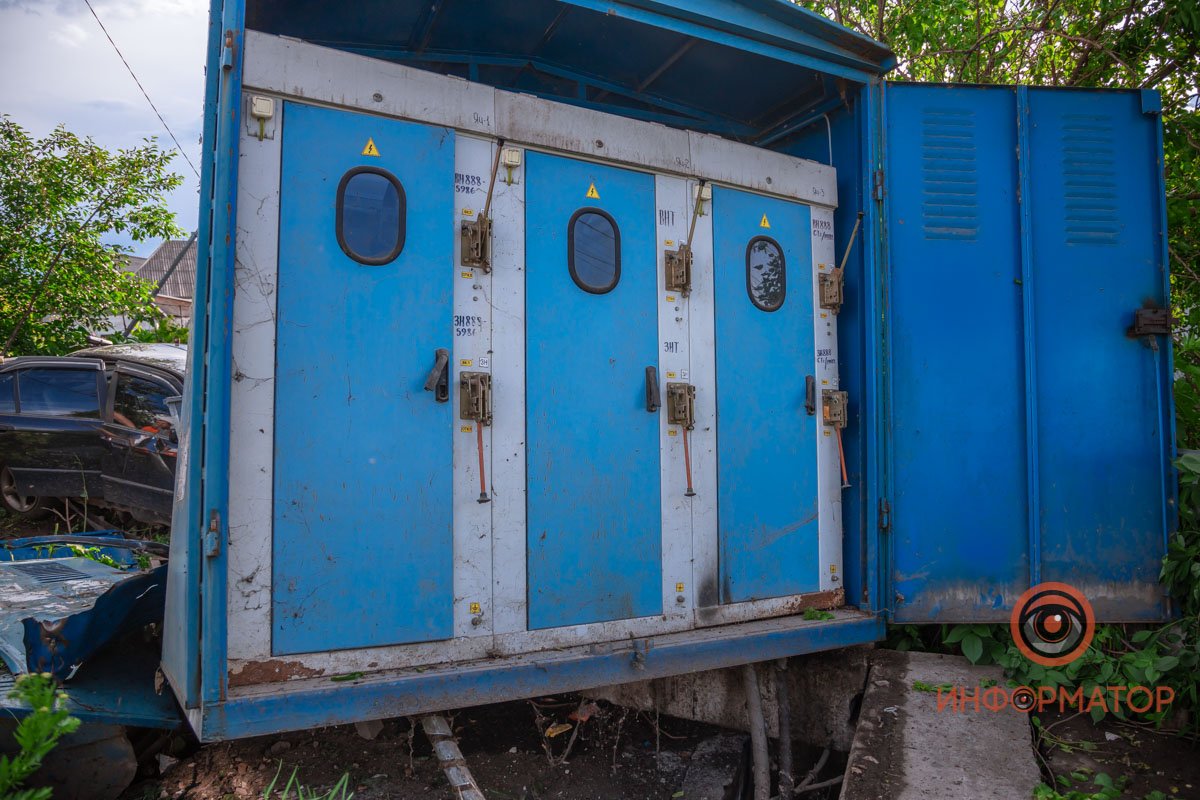 В Днепре пьяный мужчина украл BMW и влетел в трансформаторную будку 6