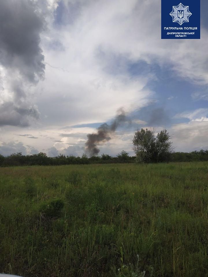 В Днепре патрульные заметили пожар в жилом доме и бросились на помощь 1