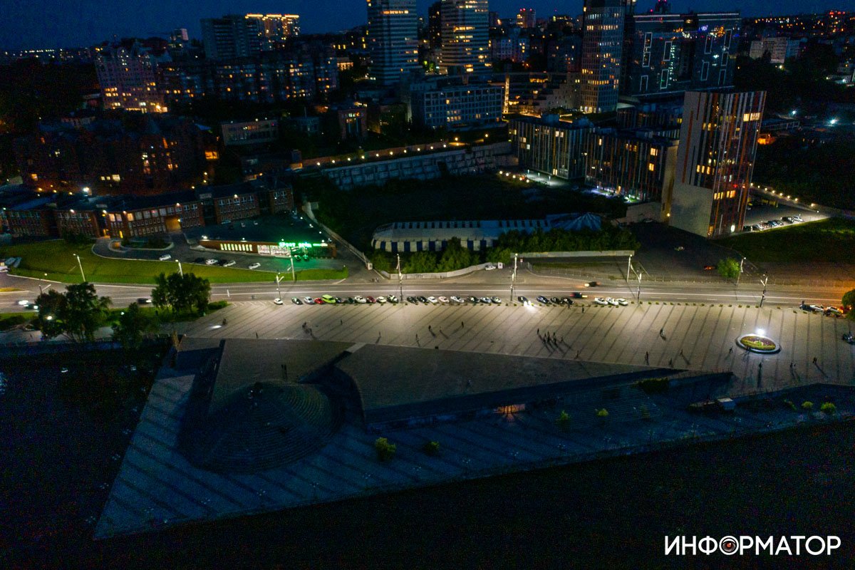 Дома освещают Дома освещают