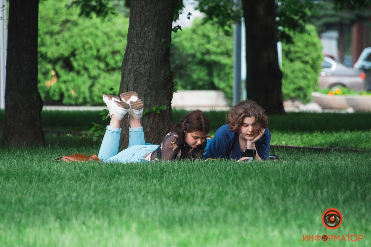 Теперь отдохнуть в центре города можно не только на лавочках и на летних террасах кафе