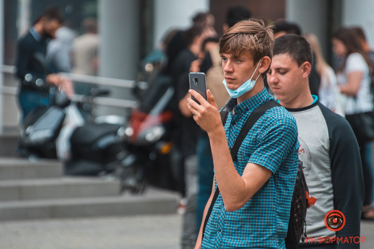 Слушатели вооружены камерами