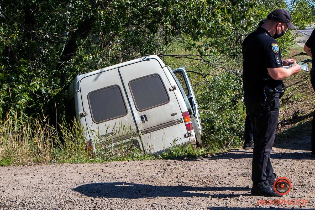 Водитель микроавтобуса рассказал, что Mitsubishi не включил поворотник