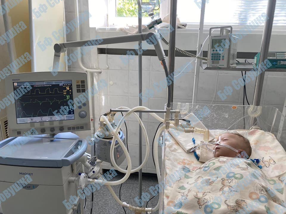 В больнице Днепра врачи борются за жизнь 3-месячного мальчика 1