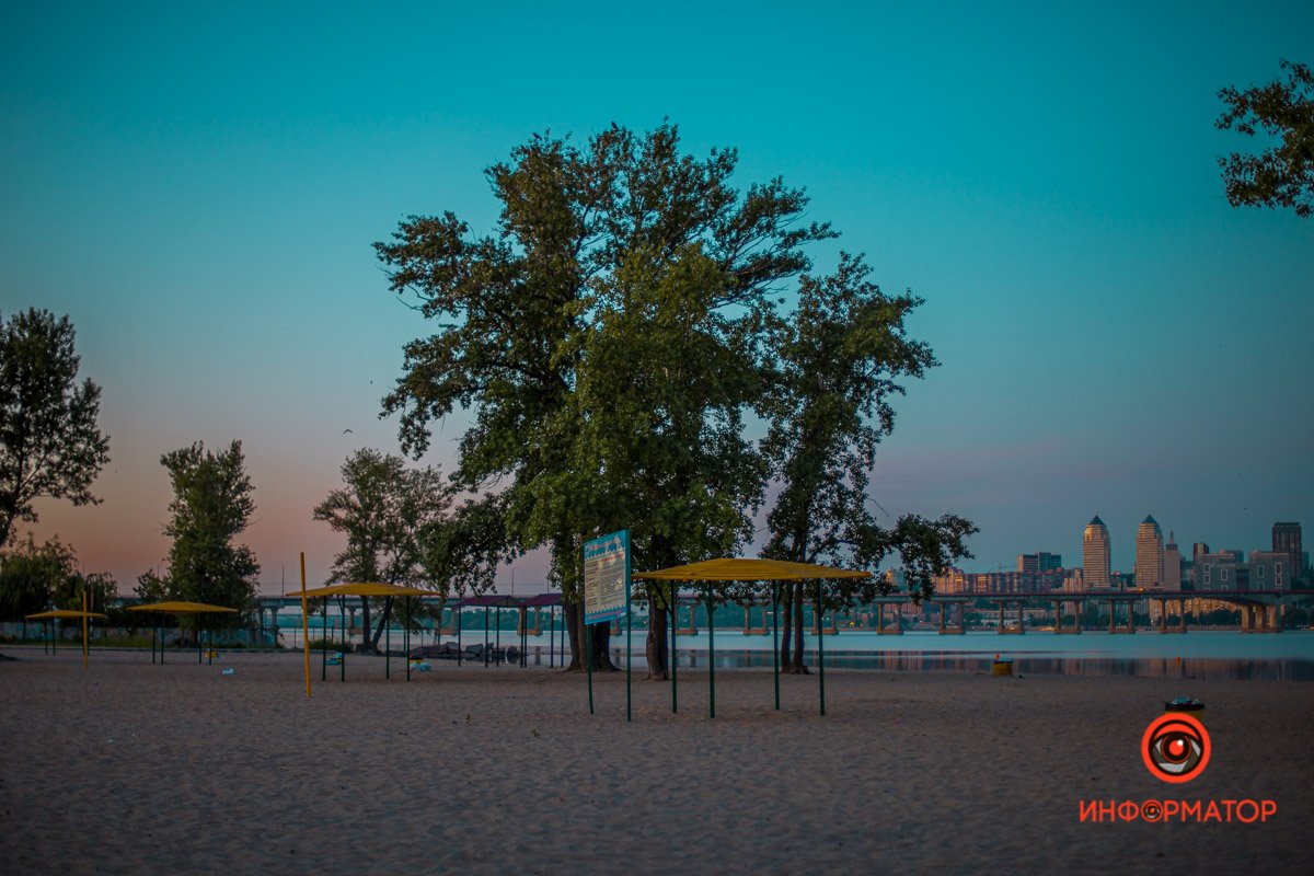 Вот смотри: мы идём по этой бескрайней большой степи.