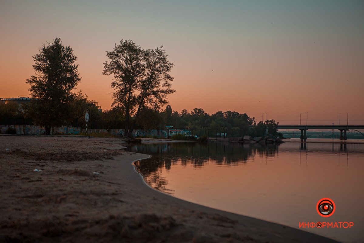  Крепче сожми мою руку. Осталось мало.