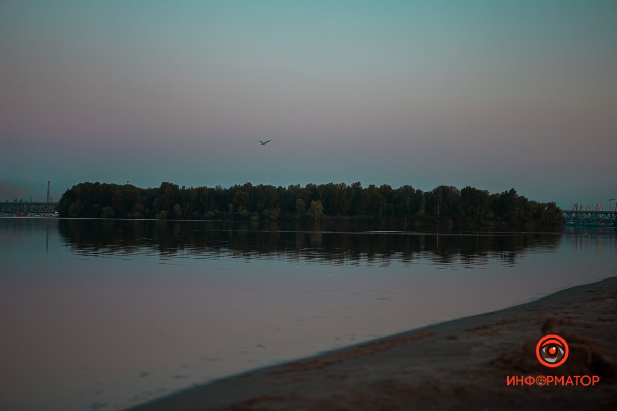 Степь страшна и безжалостна в этой ночной тени.