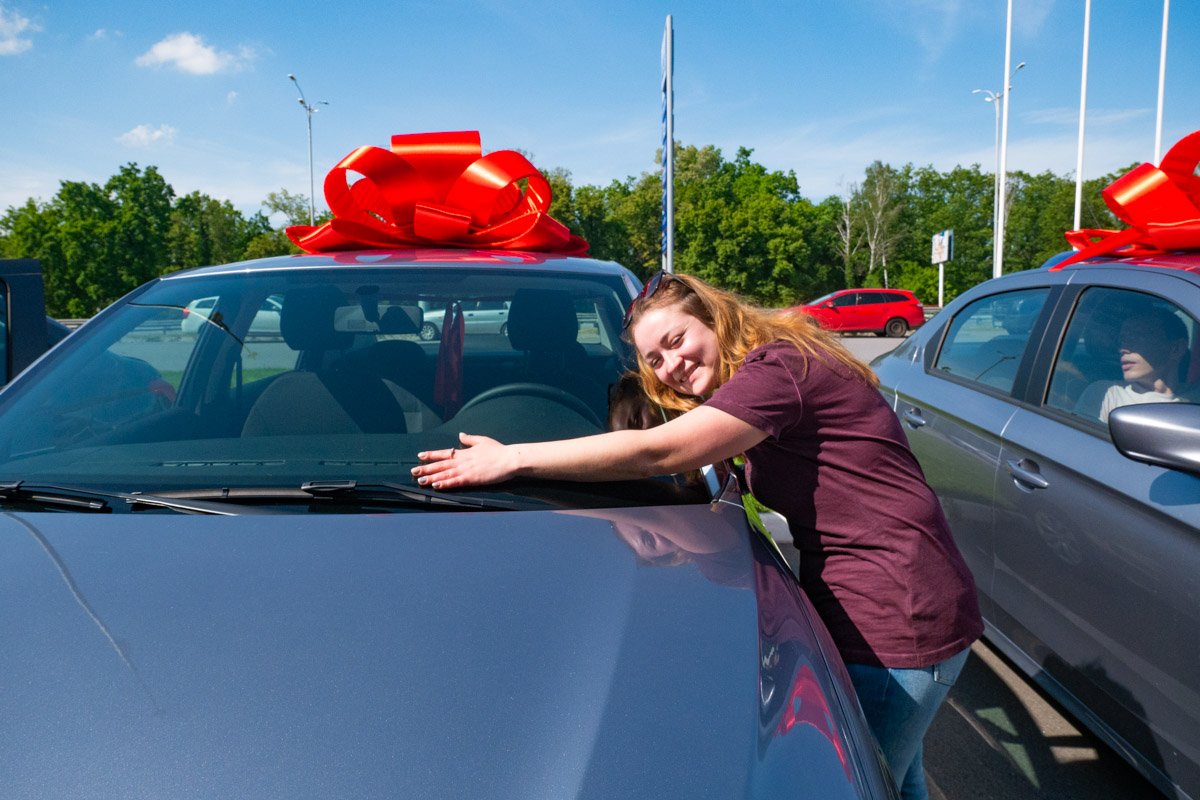 15 победителей акции "В АТБ покупай – АВТО приближай!" получили свои автомобили 11