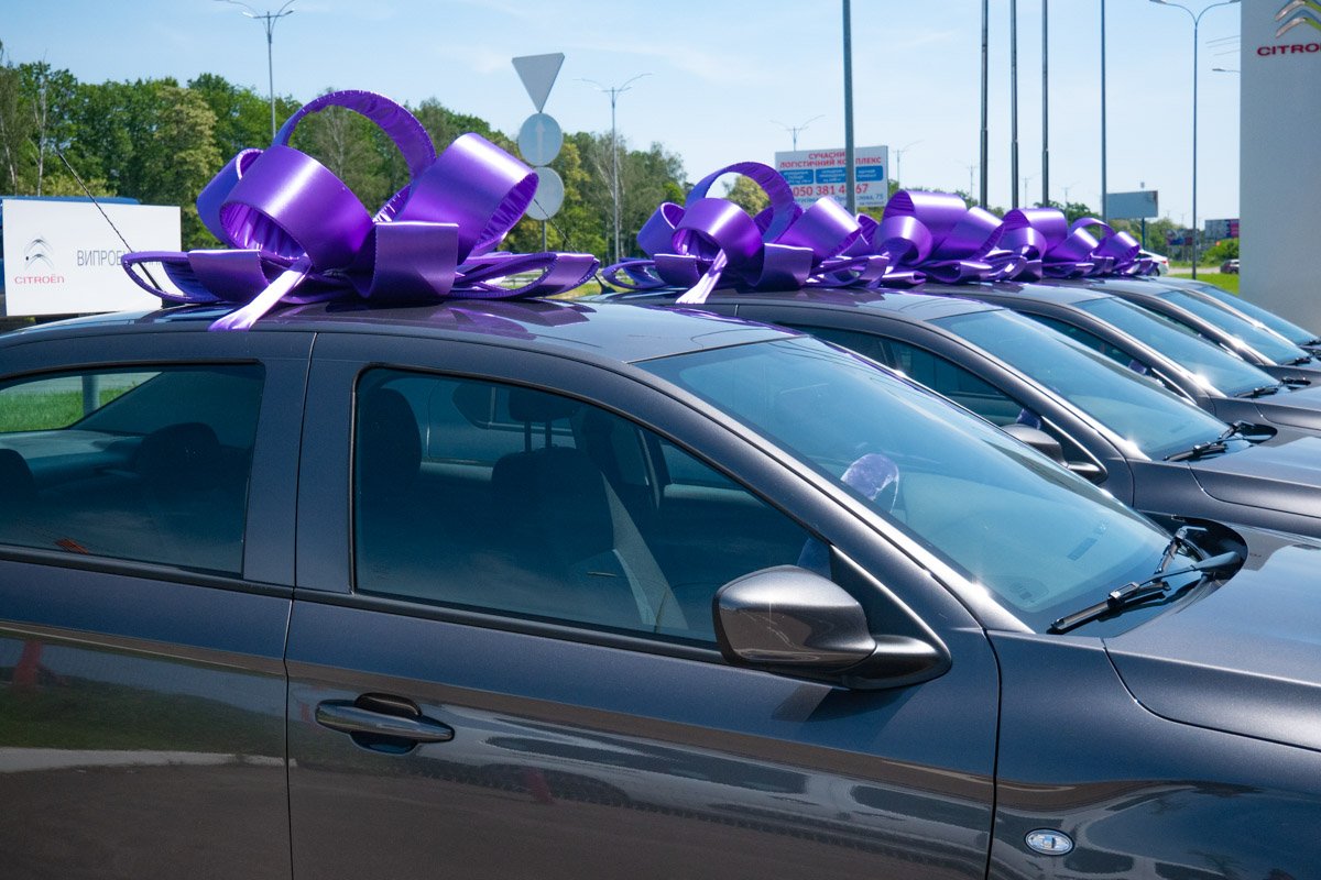15 победителей акции "В АТБ покупай – АВТО приближай!" получили свои автомобили 13