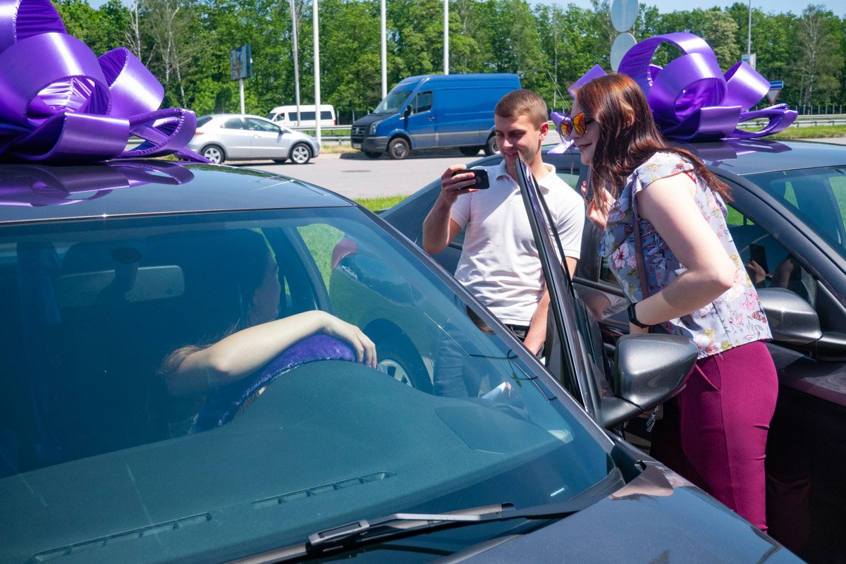 15 победителей акции "В АТБ покупай – АВТО приближай!" получили свои автомобили 16