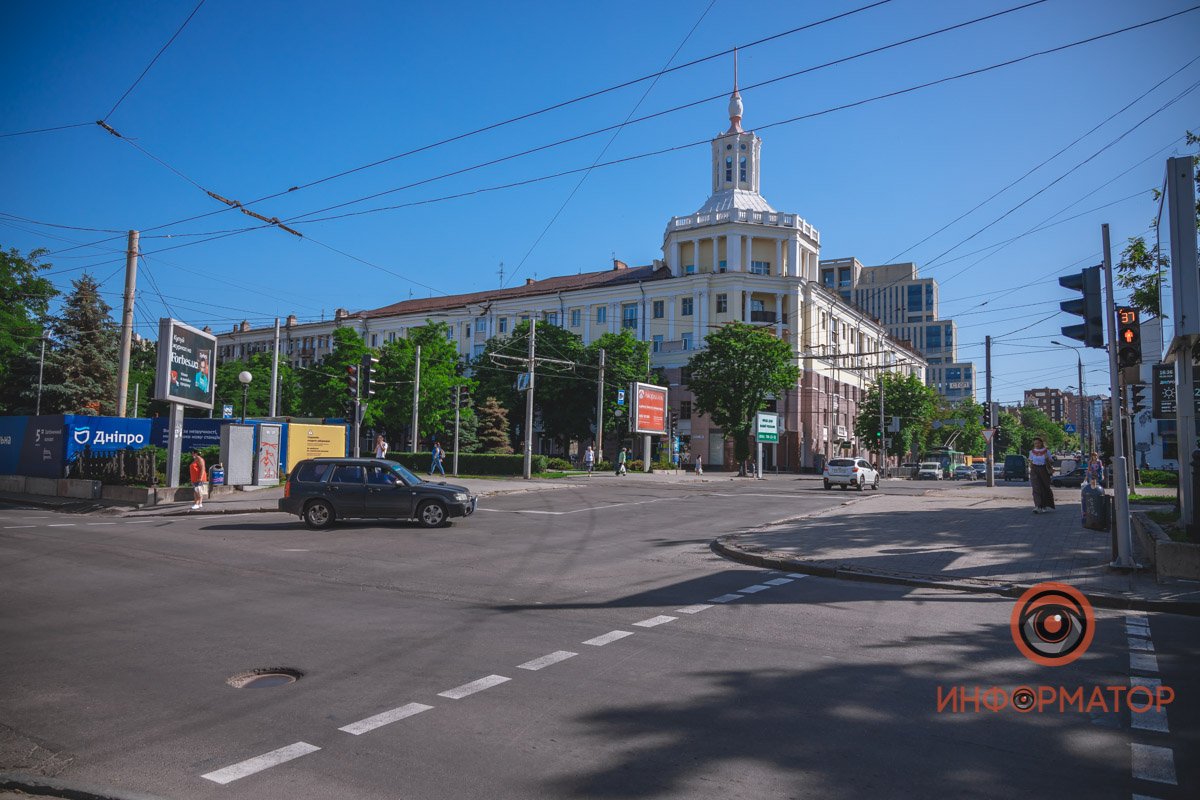 Улица Фабра днем