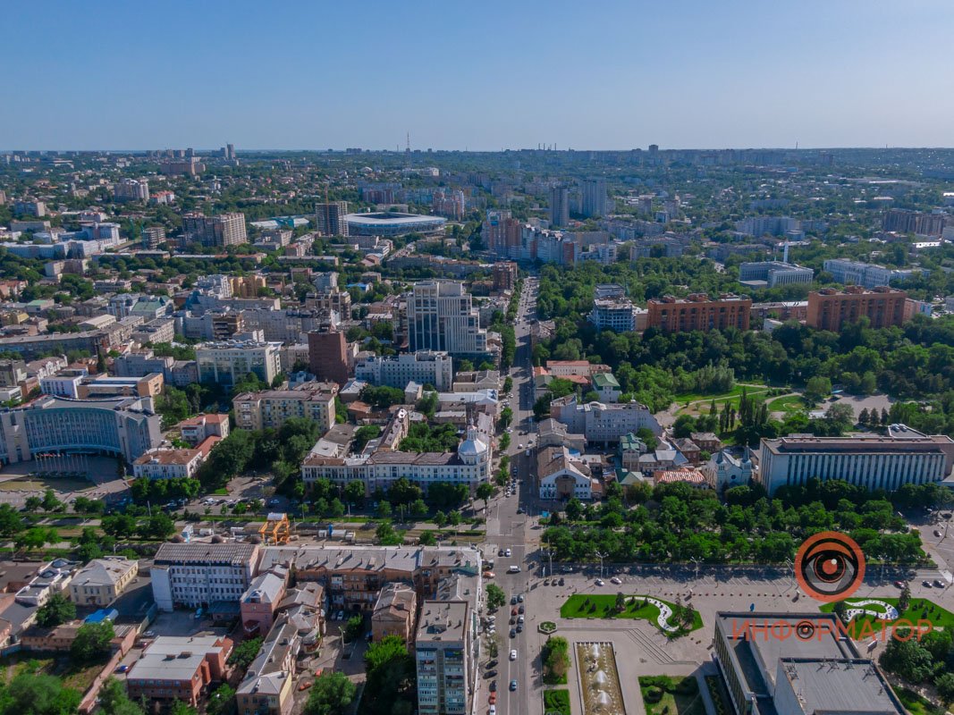 Проспект Яворницкого днем