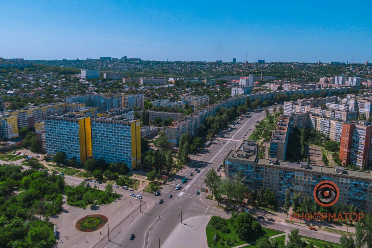 По пути — на рынок, в магазины, По пути — на рынок, в магазины,