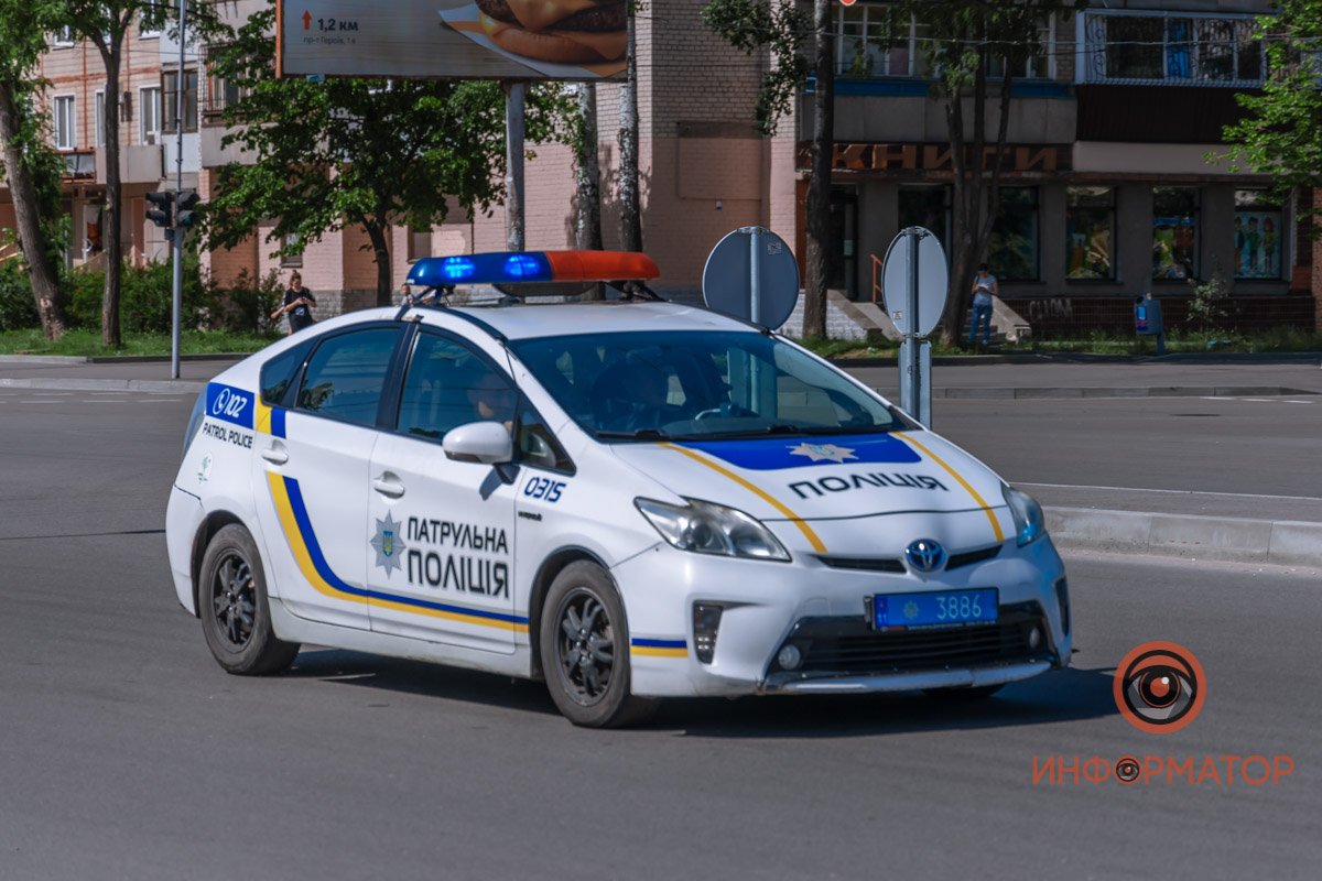 На танке гвардейской бригады По дымному тракту боев,