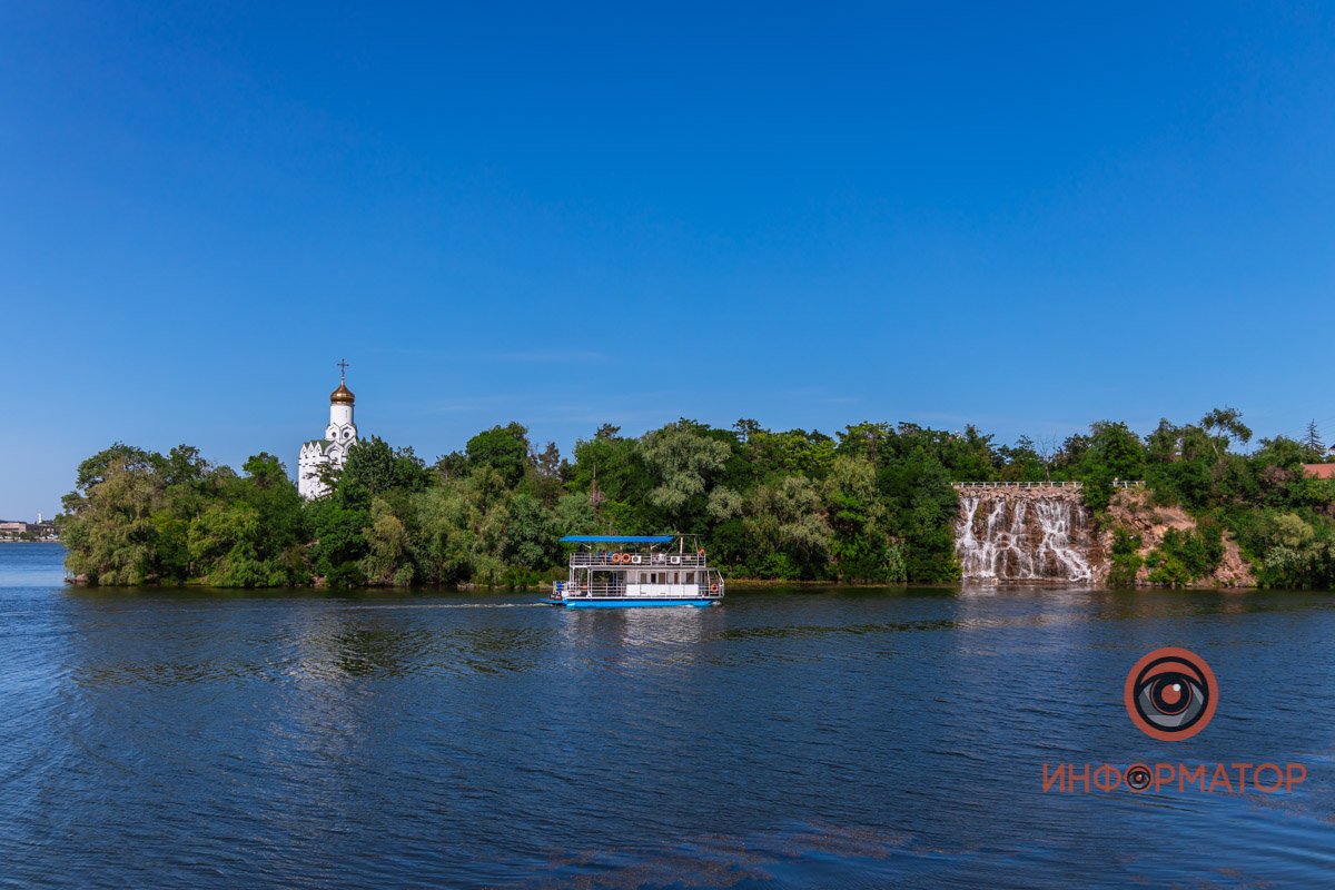 Как падал я в травы устало, Не помня уже ничего...
