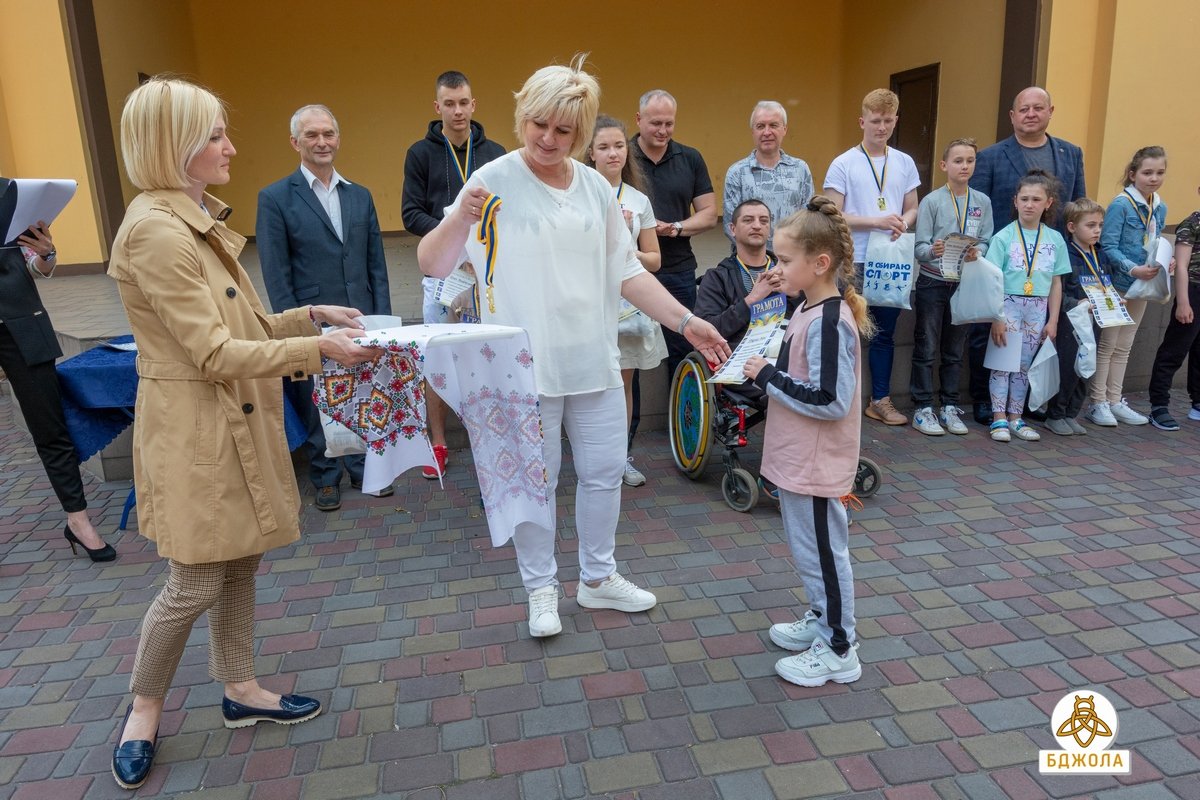 ОО "Бджола" вручила награды 5