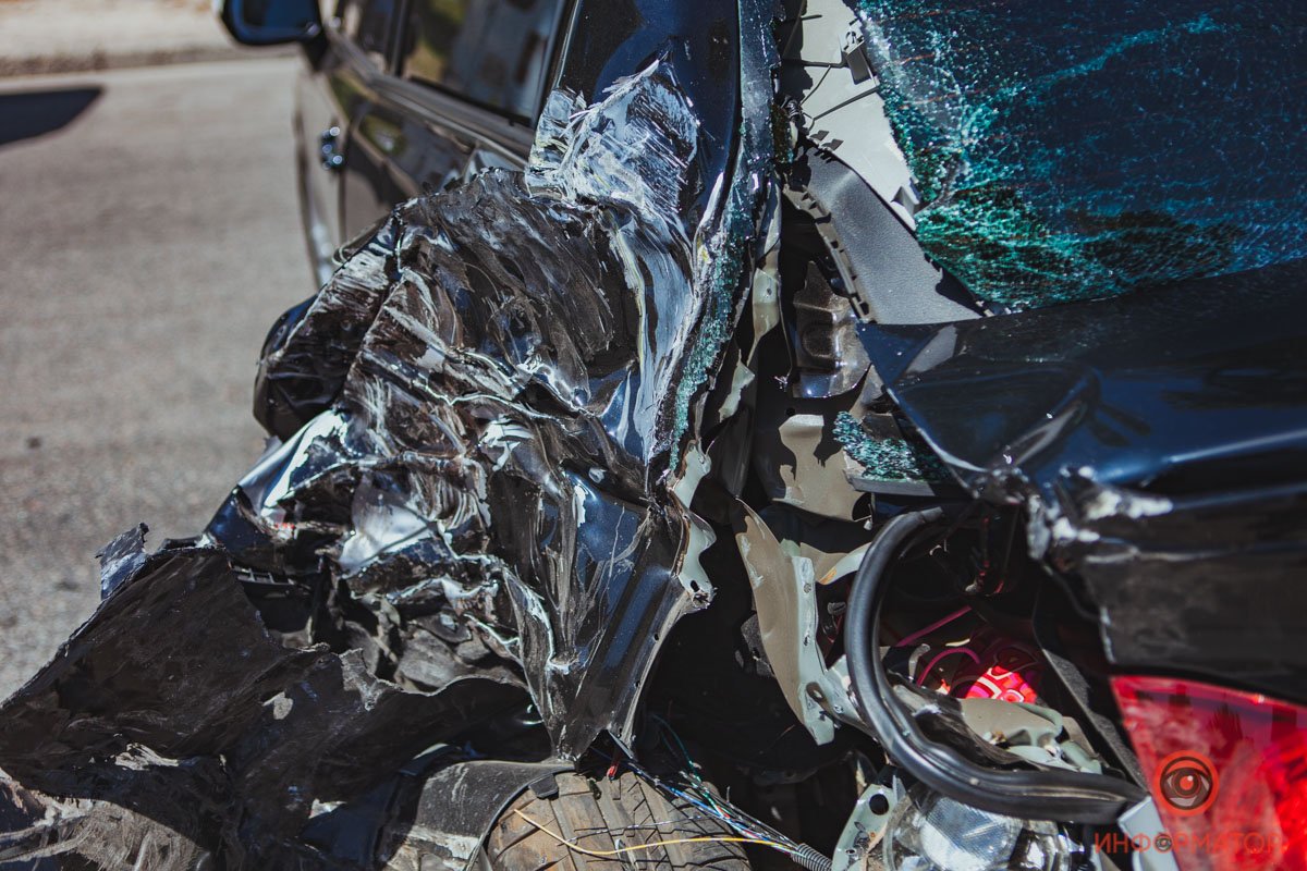 Водитель автомобиля остался целым и невредимым Водитель автомобиля остался целым и невредимым