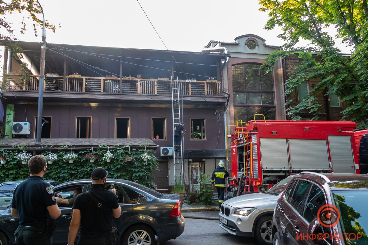 Задымление в кафе "Черчилль" в Днепре: посетители вышли до приезда спасателей 3