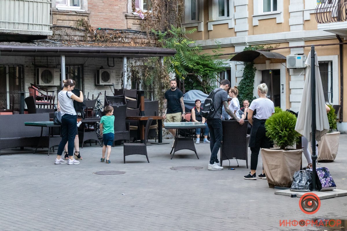 Задымление в кафе "Черчилль" в Днепре: посетители вышли до приезда спасателей 11