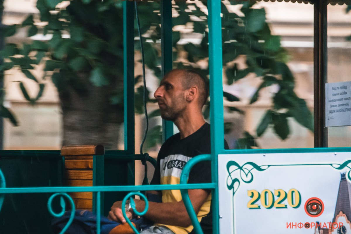 В Днепре прошел сильный дождь: фото непогоды 9