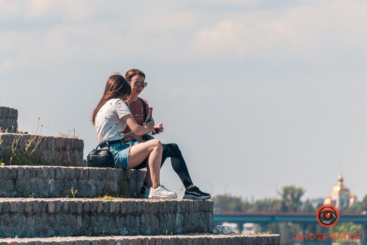 Упс. Кажется мы сфотографировали что-то, о чем не должны знать все Упс. Кажется мы сфотографировали что-то, о чем не должны знать все